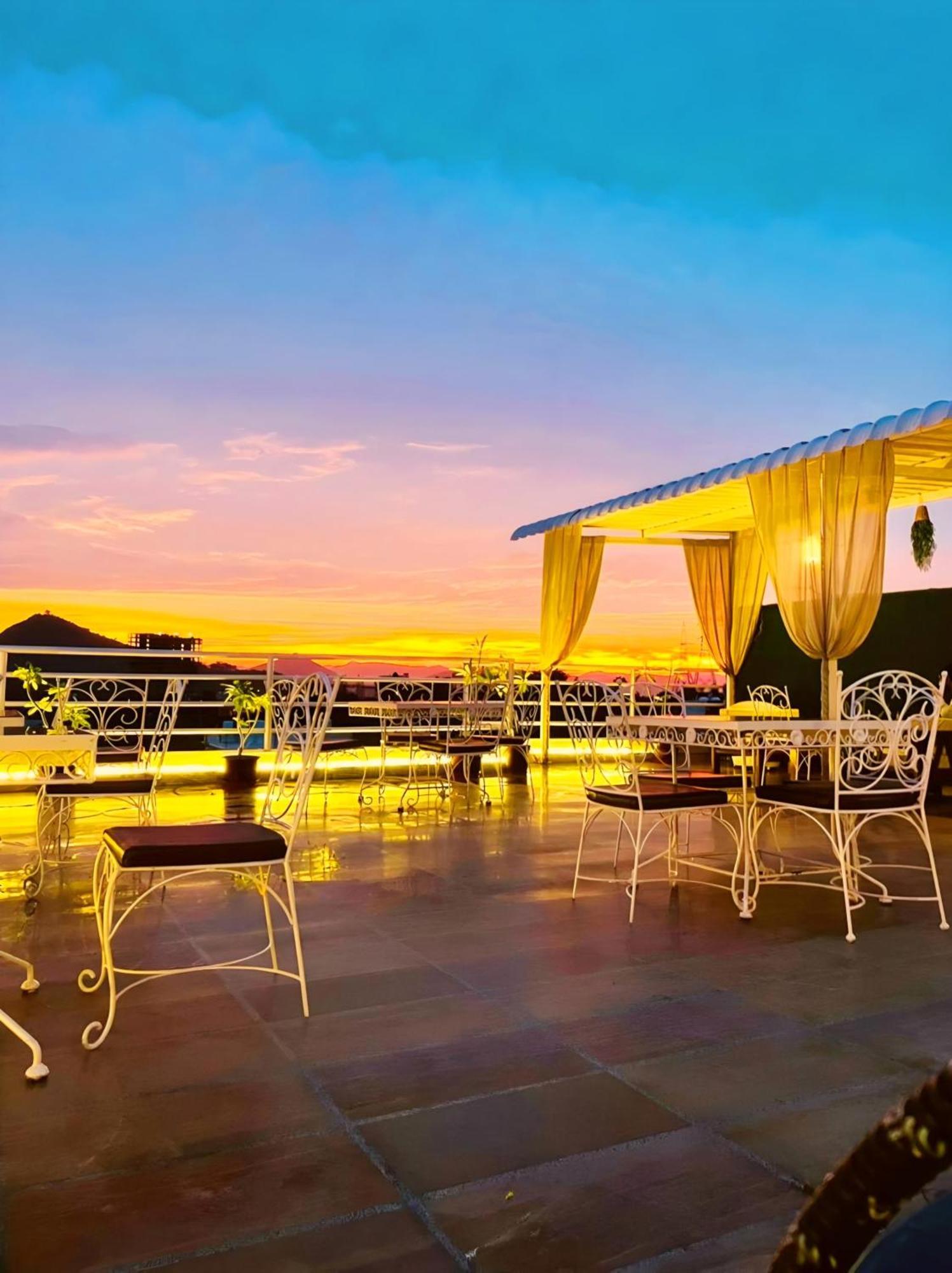 Hotel THE CELEBRATION BY AMOD Udaipur Buitenkant foto