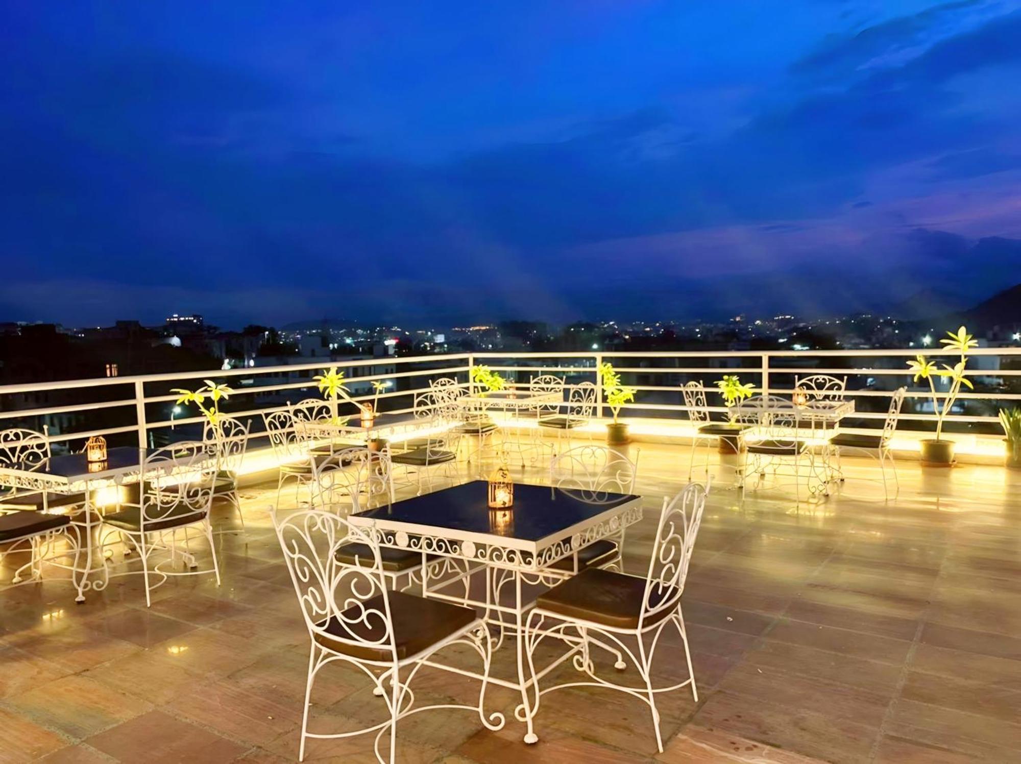 Hotel THE CELEBRATION BY AMOD Udaipur Buitenkant foto